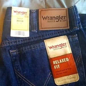 Wrangler Rugged Wear relaxed fit jeans